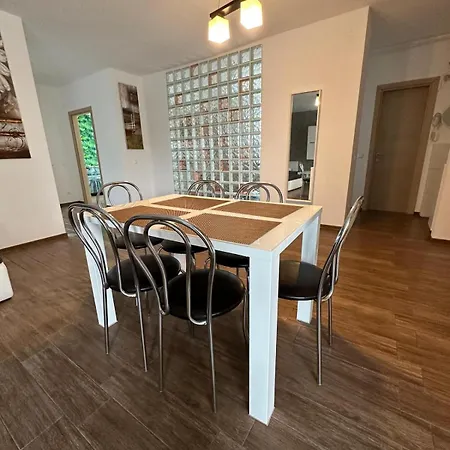 Lux Apartament *